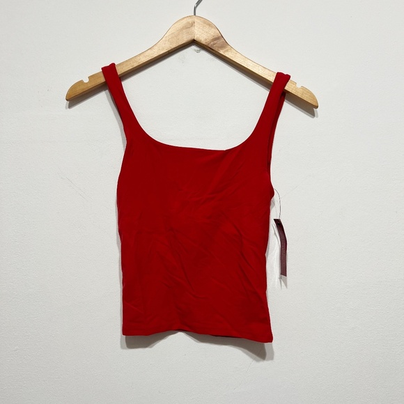 NEW Carbon 38 Wide Scoop Athletic Work Out Built In Sports Bra Tank Solid Red XS - Picture 1 of 3